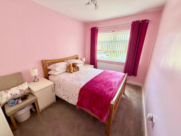 2 bed Semi-Detached Bungalow for sale Image 10