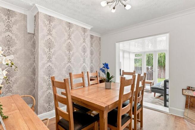3 bed Semi-Detached for sale Image 4