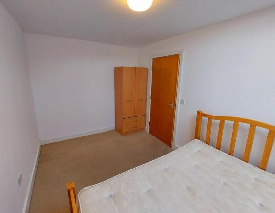 2 bed Penthouse to rent Image 11