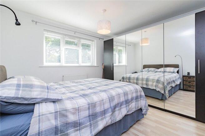 Bedroom 1 (2)