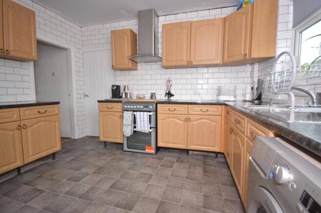 22 Southfield Road, Knottingley (4)kit
