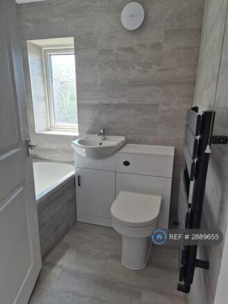 3 bed Detached to rent Image 8
