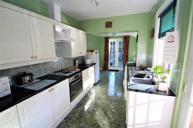 Kitchen/Breakfast Ro