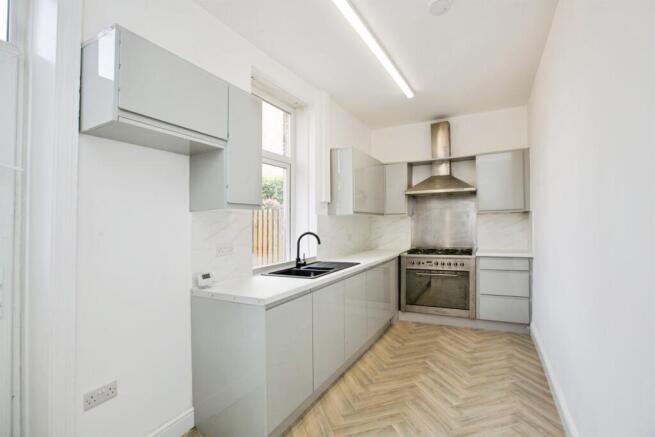 2 bed Terraced for sale Image 5