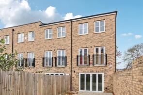 28, Lovegrove Way, Whetstone, London N20 0EU