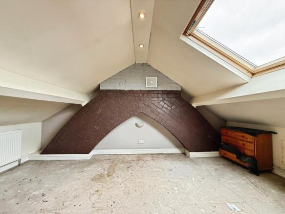 3 bed Terraced for sale Image 4
