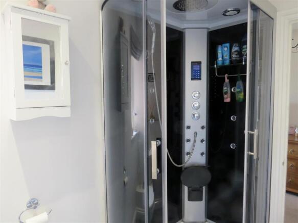 En Suite Shower Room