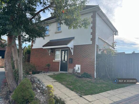 Front Of House With Side Access Gates