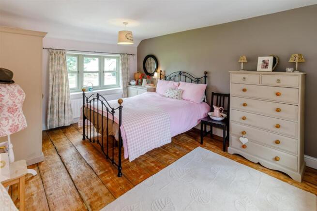 8434999-interior21-800.jpg