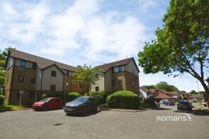 19, Bullrush Grove, Uxbridge UB8 2JW