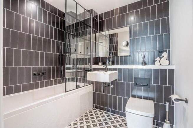 2 bed Apartment for sale Image 10
