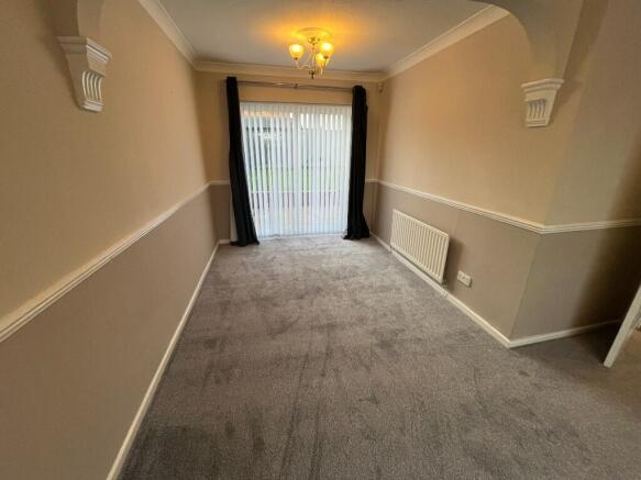 3 bed Semi-Detached to rent Image 5