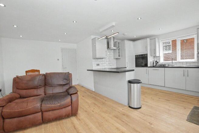 2 bed Bungalow for sale Image 5