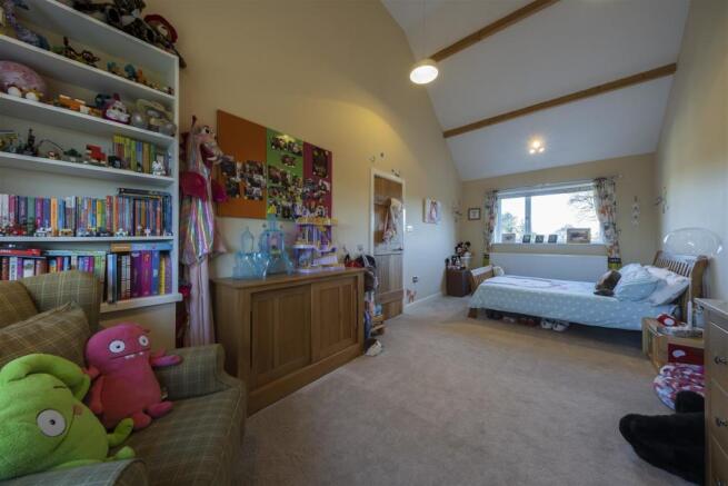 89 Forest Road-027.JPG