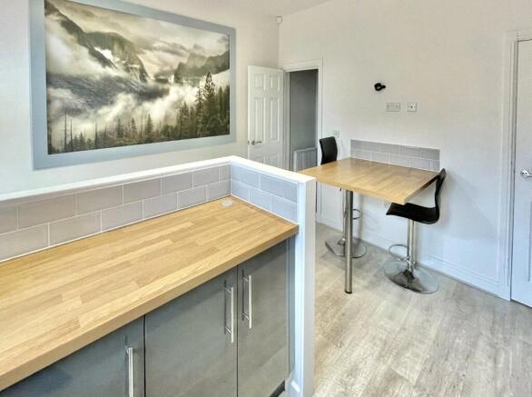 4 bed Terraced for sale Image 6