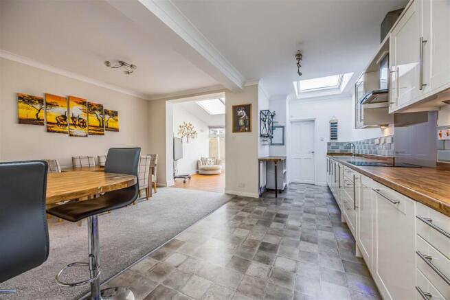 128 Kimbolton Road, Portsmouth-Small-PorticoMarket