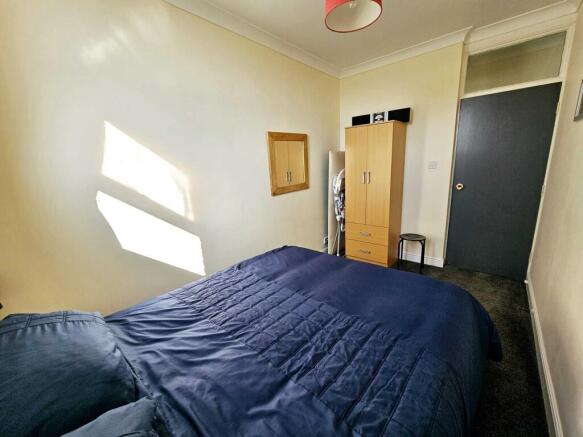 2 bed Flat for sale Image 12