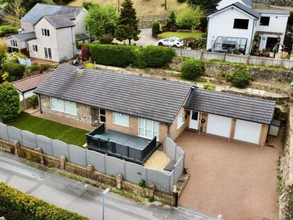 Pendwll Road, Moss, LL11