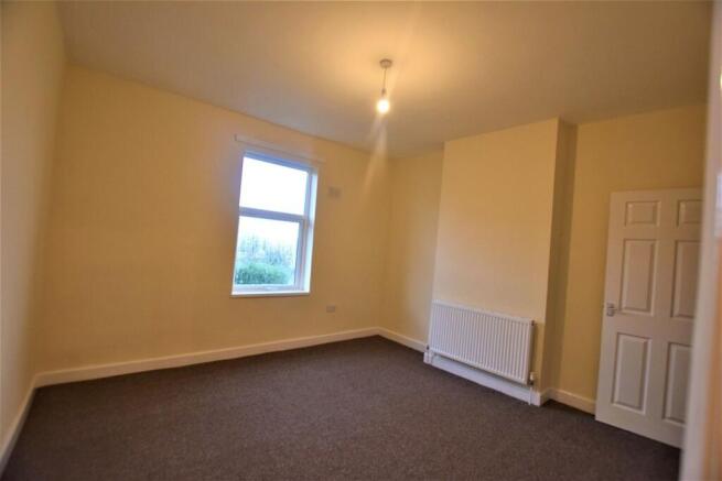 2 bed Terraced to rent Image 7