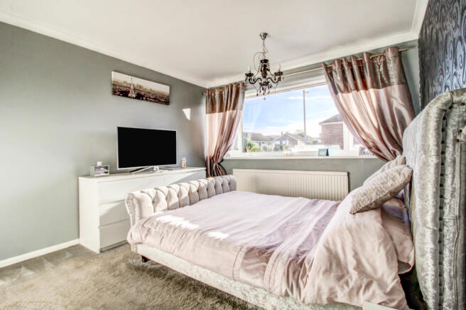Master Bedroom.JPG