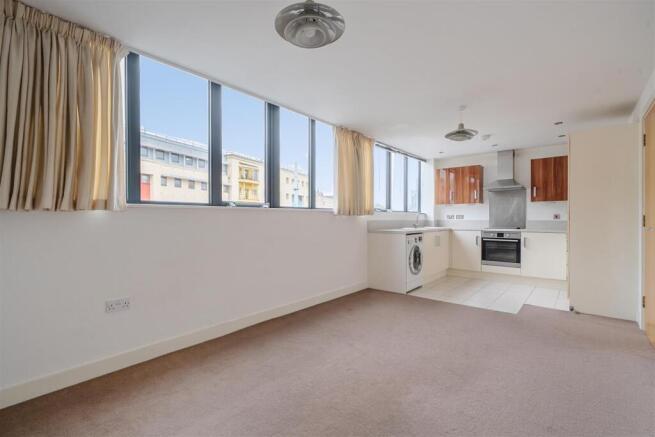 Living room 2.jpg