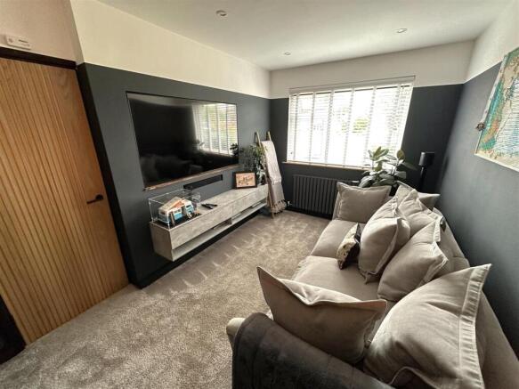 Cosy Sitting Room 960