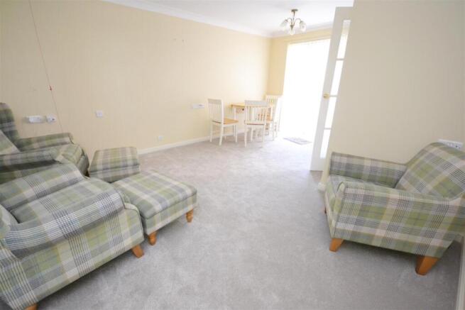 1 bed Retirement Property for sale Image 9