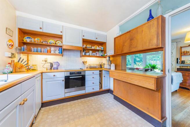 Little Tangley-Salt-Box-Road-Guildford-bungalow-IM