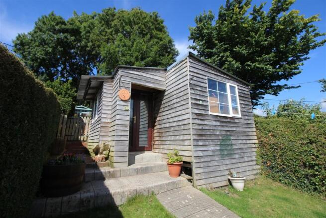 Summer houseshed.JPG