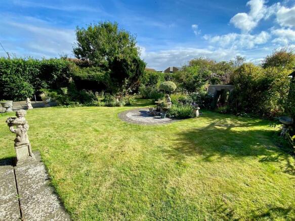 GARDEN 4.jpg