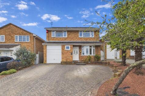 Nuffield Drive, Owlsmoor, Sandhurst, Berkshire, GU47