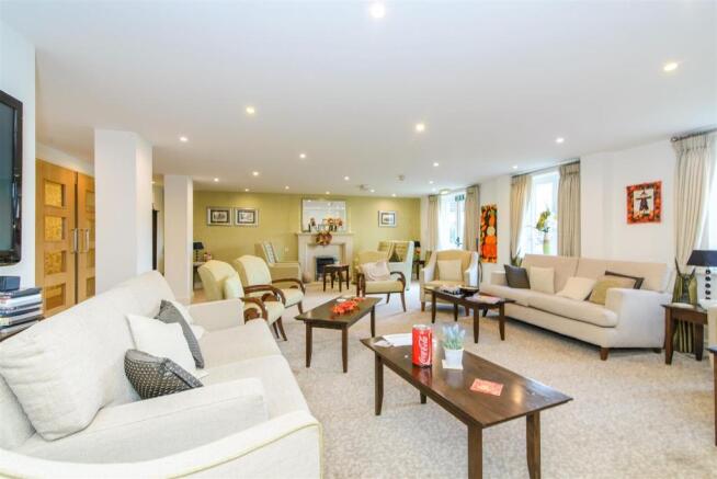 Homeowners Lounge.jpg