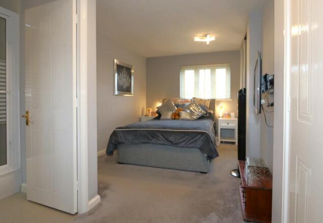 Photo 8