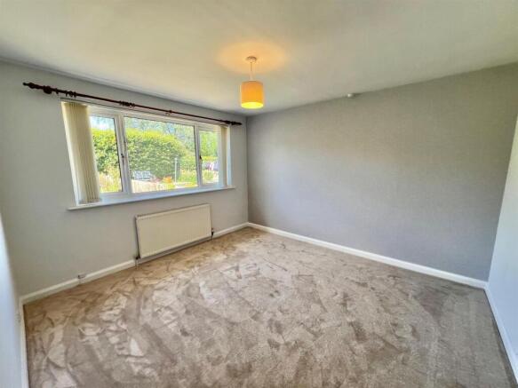 3 bed Semi-Detached Bungalow for sale Image 6