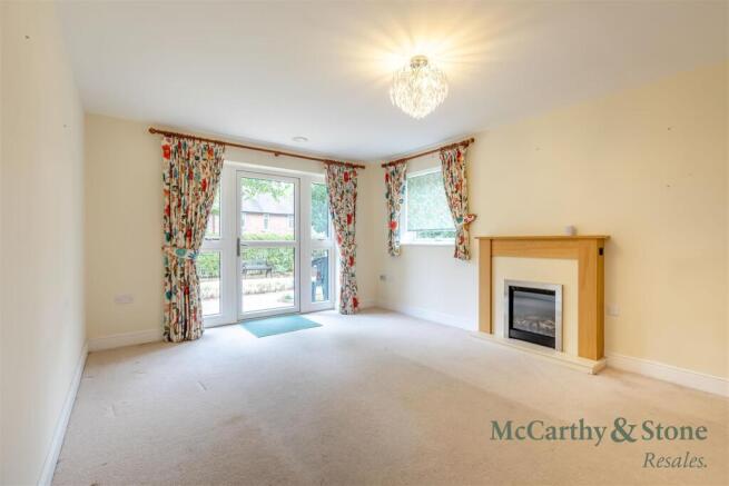 8702049-interior14.jpg