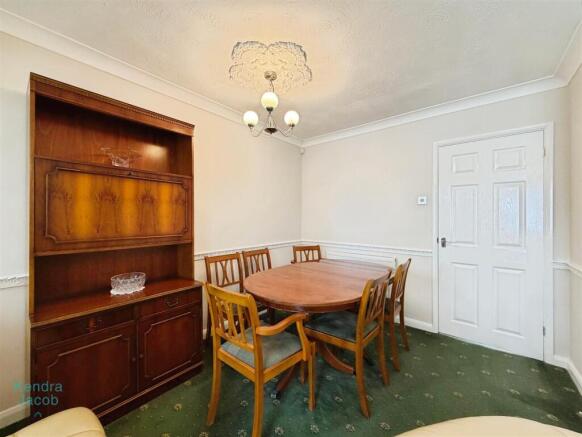 3 bed Detached Bungalow for sale Image 6
