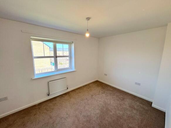 2 bed Terraced to rent Image 7