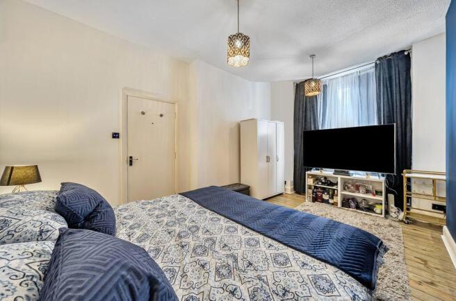 Bedroom 1a