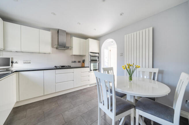 1431872-9-69baf5f...