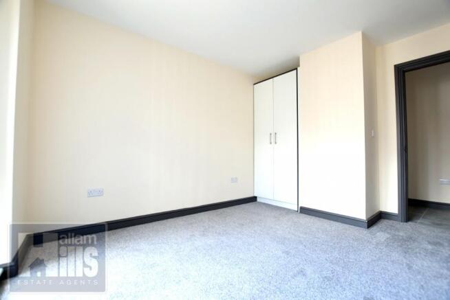 2 bed Apartment to rent Image 5
