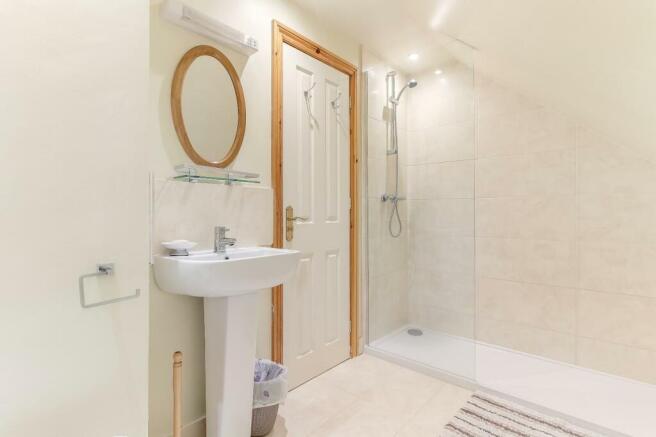 Shower Room 2.jpg