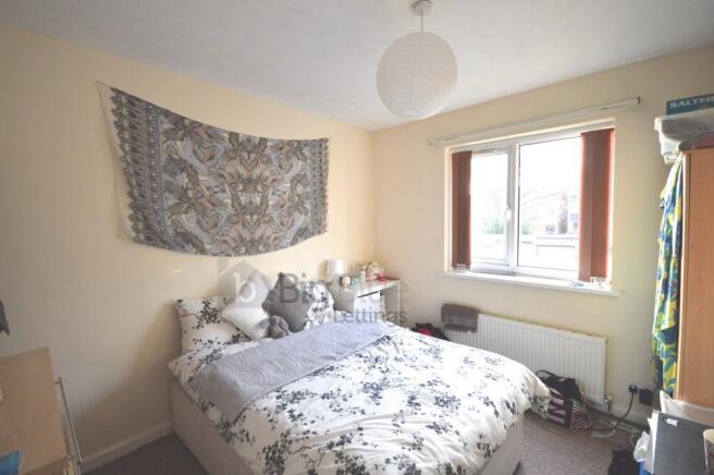 5 bed Terraced to rent Image 9