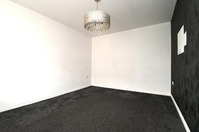 4 bed Detached for sale Image 9