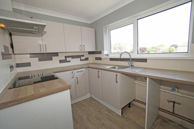 Solent Road, Drayton, Portsmouth photo 5