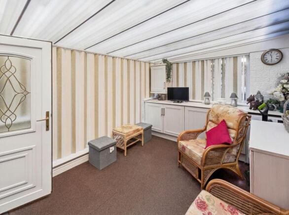 2 bed Detached Bungalow for sale Image 8