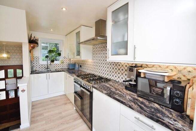 4 bed Detached for sale Image 11