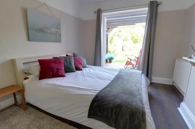 Bedroom/Sitting Room