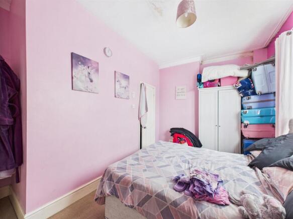 CAM03604G0-PR0044-STILL016.jpg