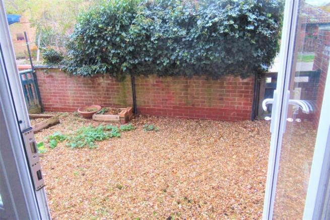 FRONT GARDEN