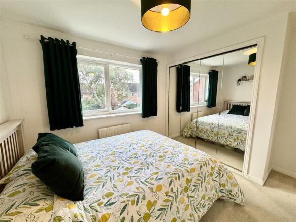 PRINCIPAL BEDROOM